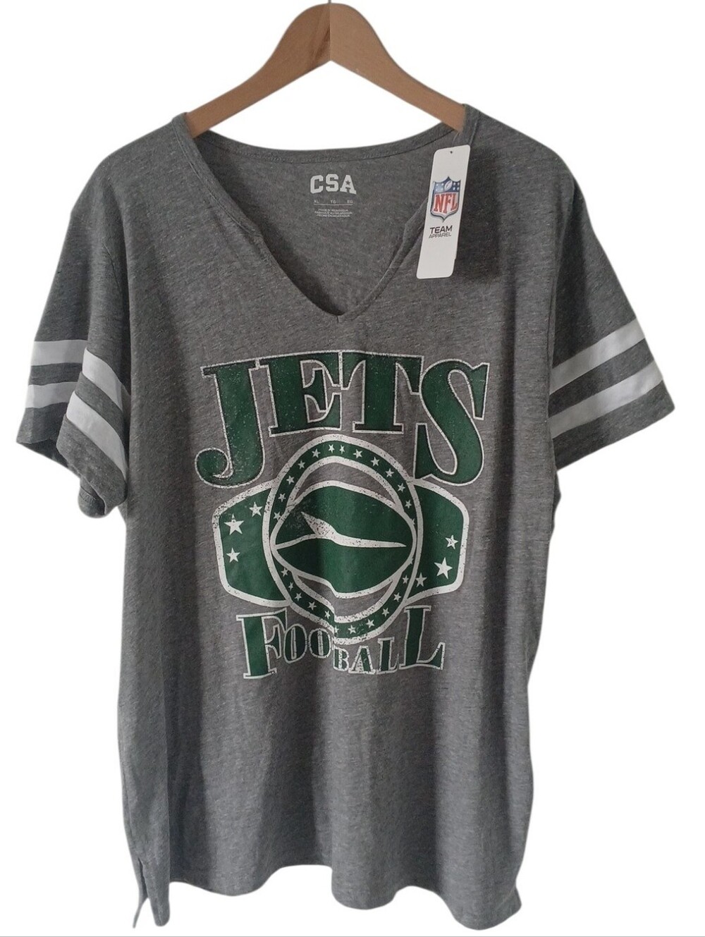 NWT NFL TEAM  NEW YORK JETS WOMEN'S GRAY HEATHER V‑NECK SHORT SLEEVE. SIZE XL